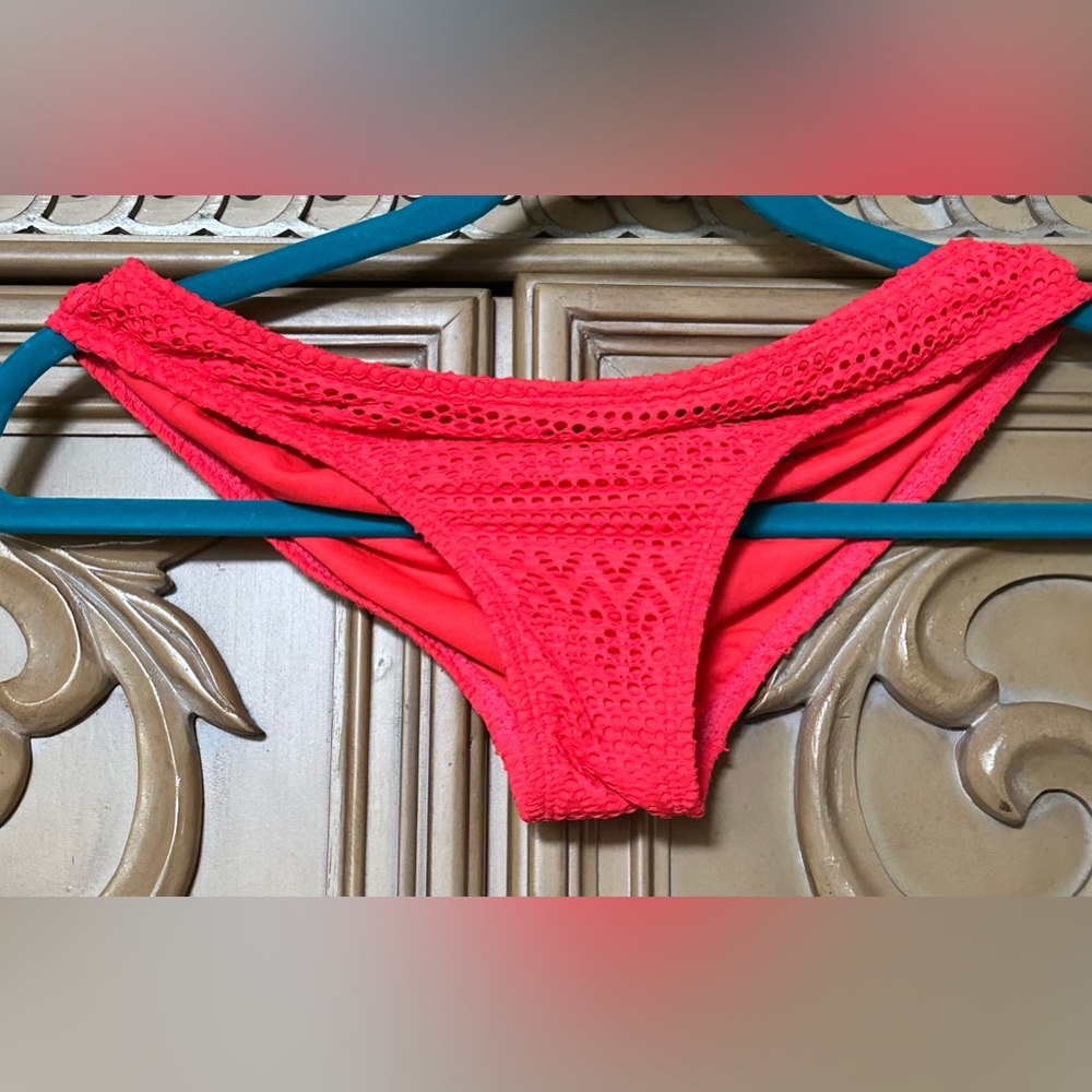 Mesh bikini bottom in bright deep coral color size small guc